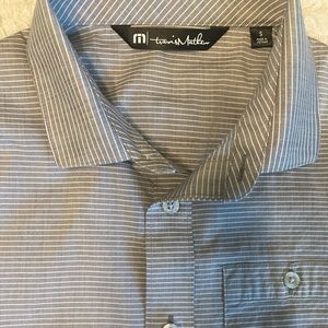 Travis Mathew - The Take Away Youth Button-up (size small)